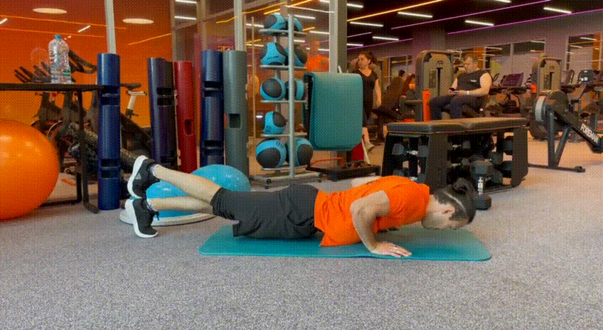 Как отжиматься от пола: правильная техника и виды упражнений &ndash; 10